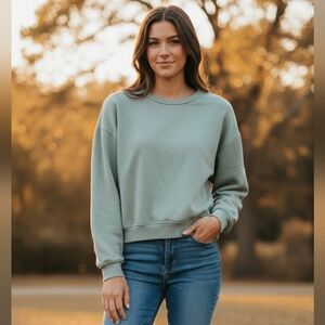 Forever 21 Light Green Knit Top